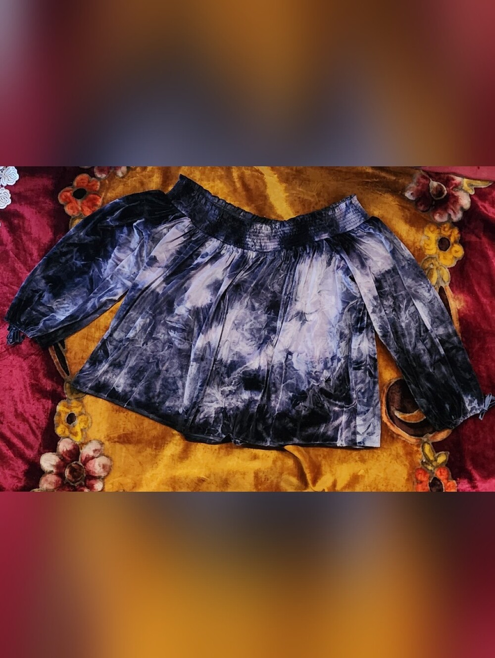 SALE 💵🏃‍♀️💨 American Eagle Outfitters Velvet Off Shoulder Oversized Blouse